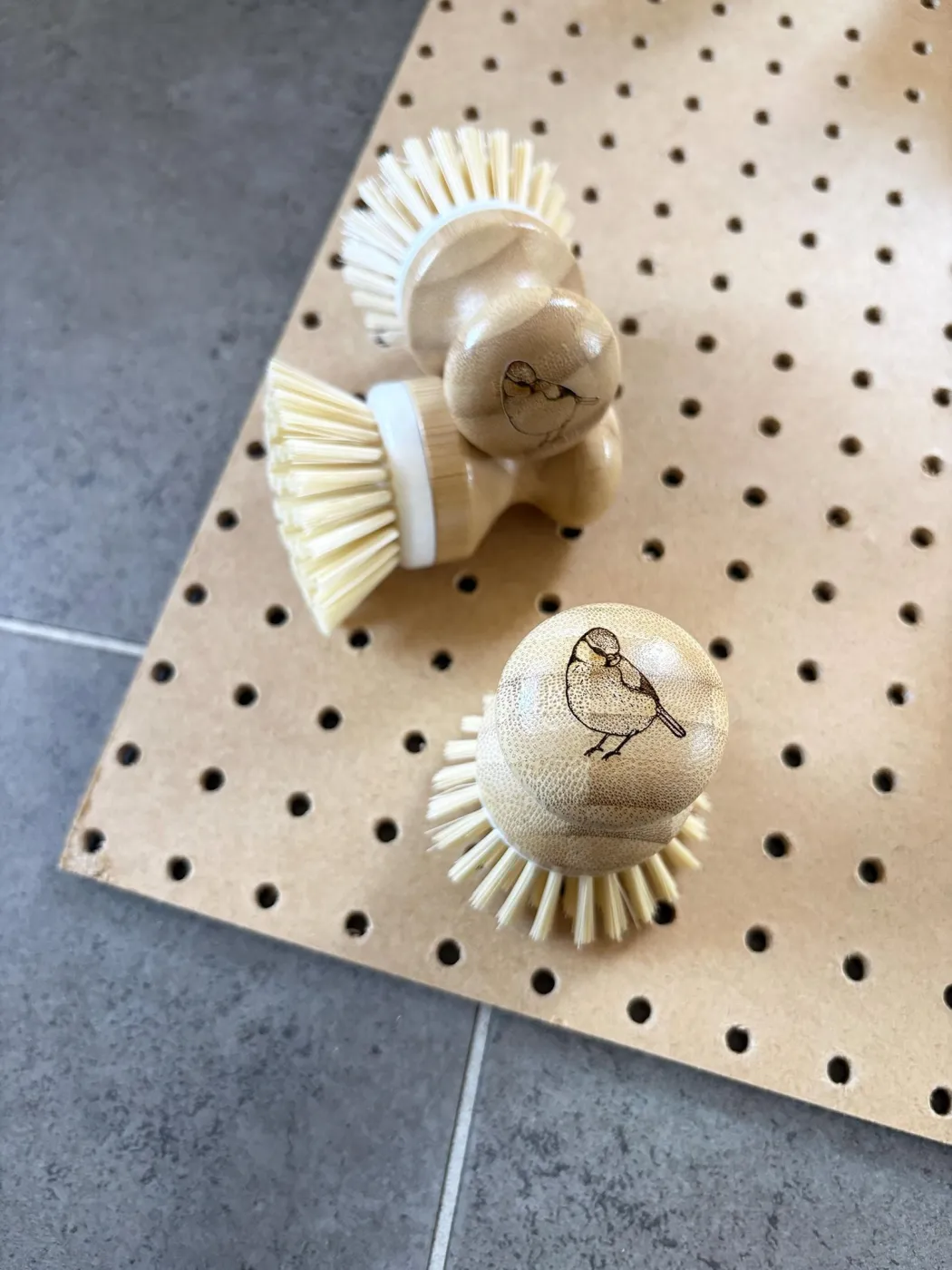 Bluetit Scrubbing Brush